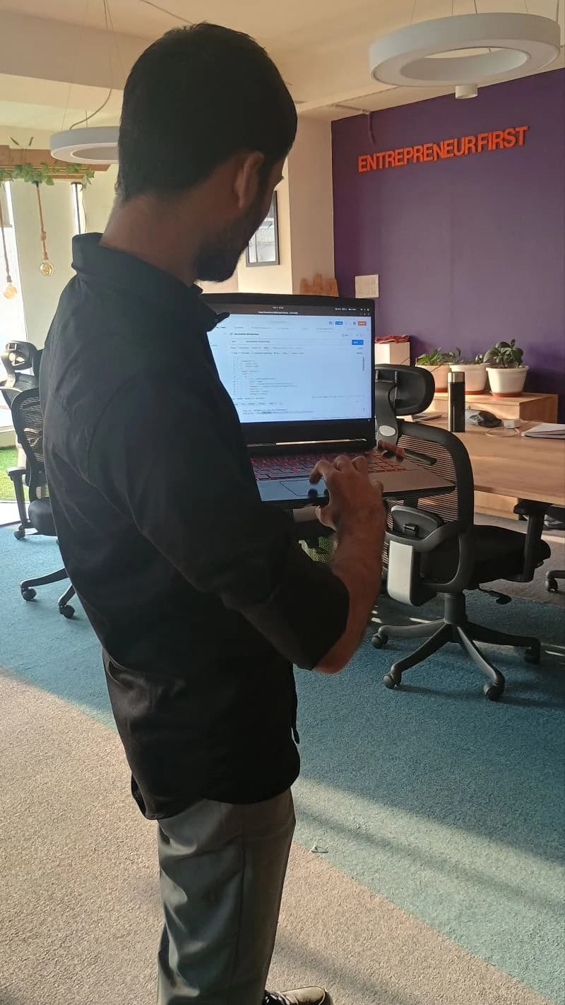 Yogendra presenting VideoAiditor at an Entrepreneur First Hacker Day